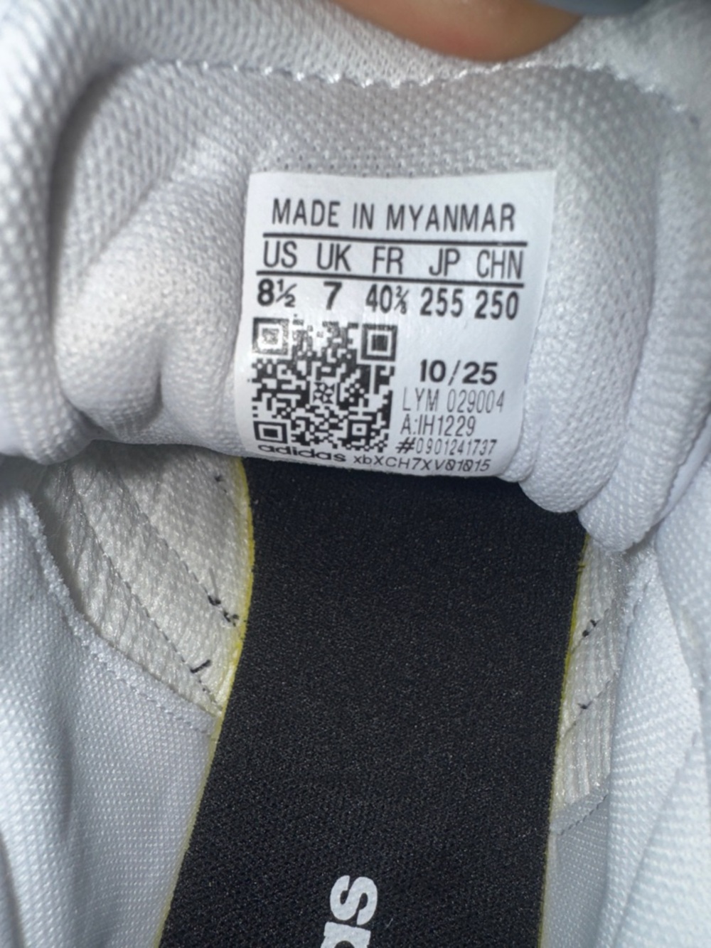 Brand New adidas White and Black Barreda Low-Top Sneakers - Picture 5 of 8